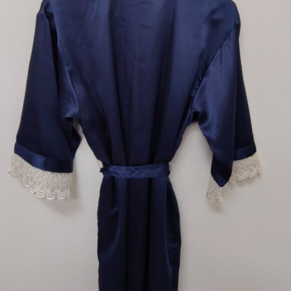 💙 Silky Navy Blue Robe with Lace Accents – Size Small - Picture 5 of 16